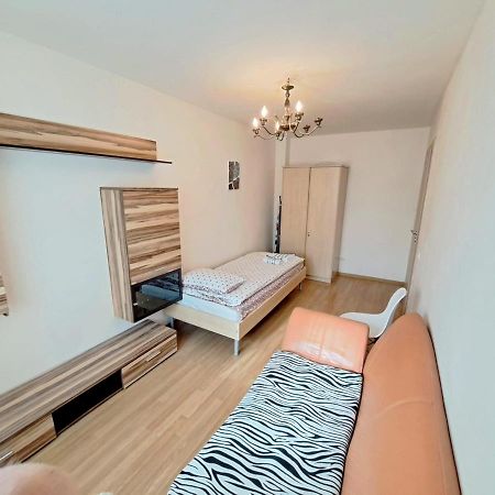Апартаменты Bine Ati Venit La Maria Str Ion Alexandru Nr 1 Bl 14 Ap 1 Арад Экстерьер фото