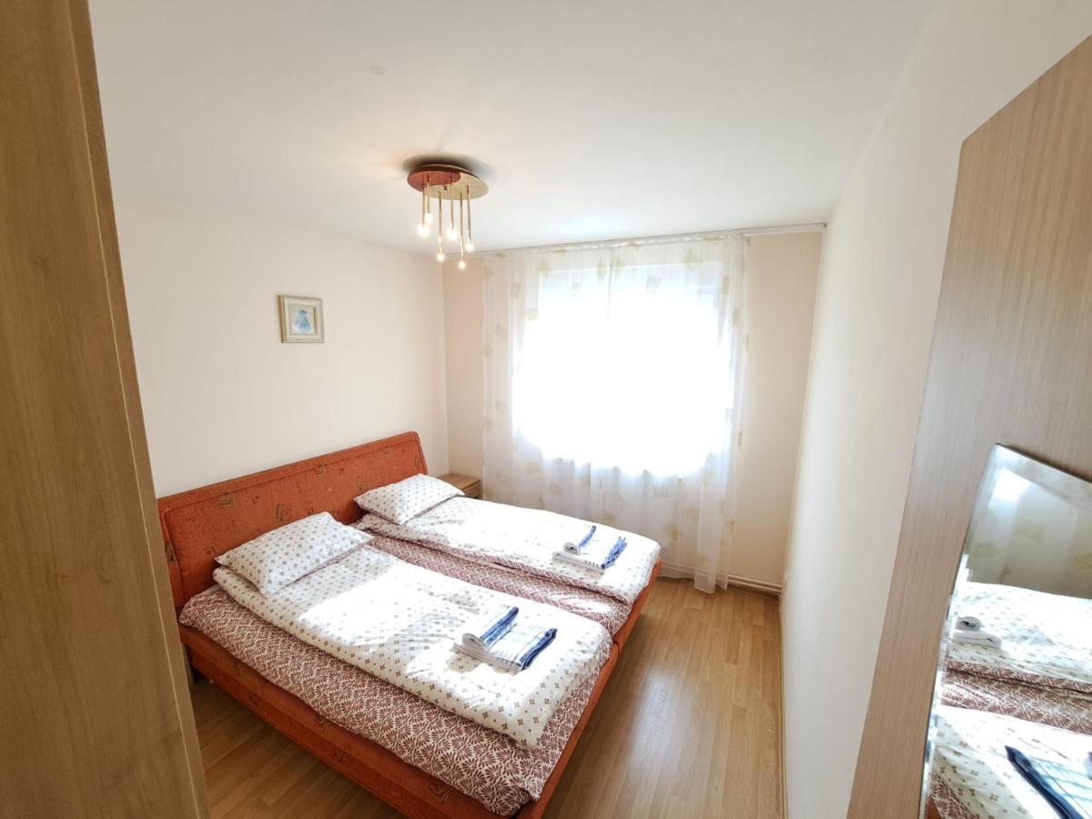 Апартаменты Bine Ati Venit La Maria Str Ion Alexandru Nr 1 Bl 14 Ap 1 Арад Экстерьер фото
