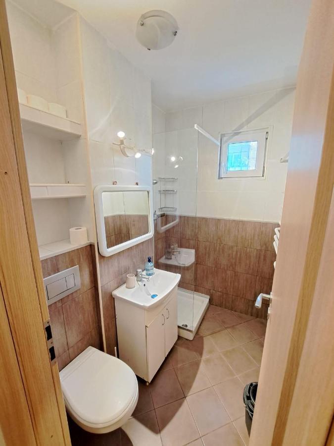 Апартаменты Bine Ati Venit La Maria Str Ion Alexandru Nr 1 Bl 14 Ap 1 Арад Экстерьер фото